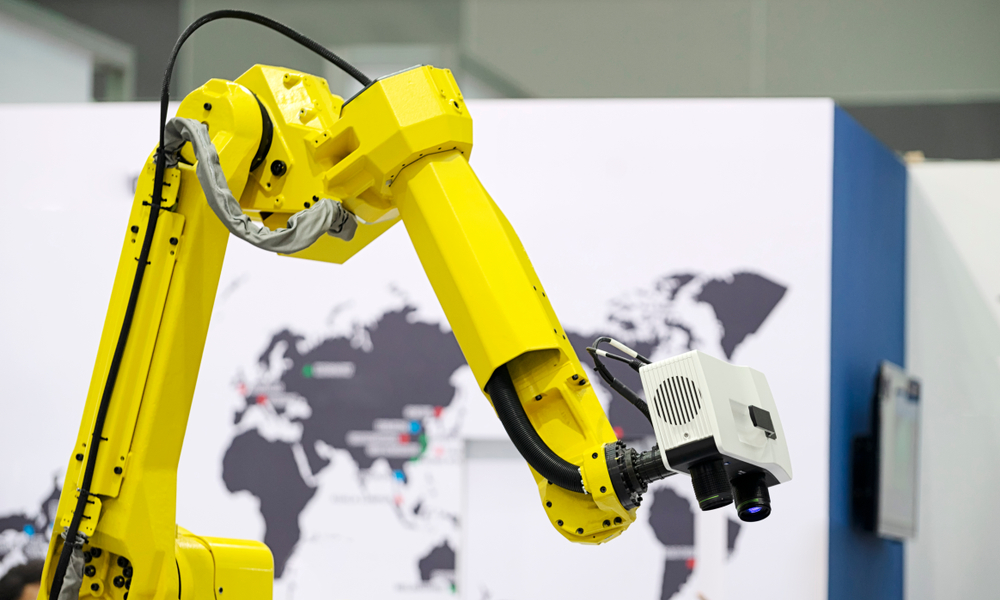 die-casting robots use cases